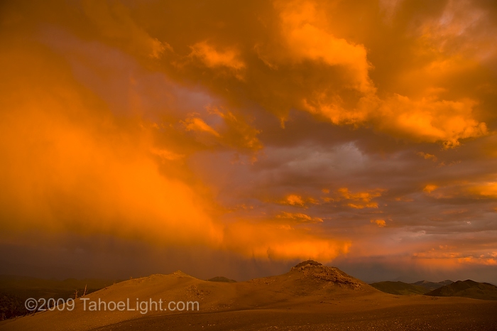 Storm clouds and mountain photography Storm light and clouds over the White Mountains