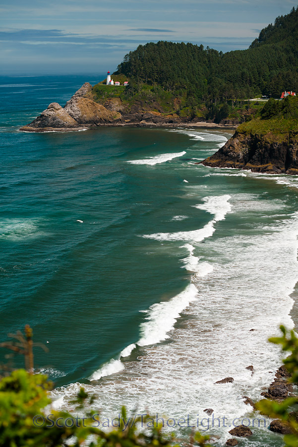 Heceta Head lighthouse is one of the more picturesque lighthouses along the coast. Unfortunately the timing was such they we just were passing by about noon. Worth a stop if your spending more time along the southern Oregon coast than we had