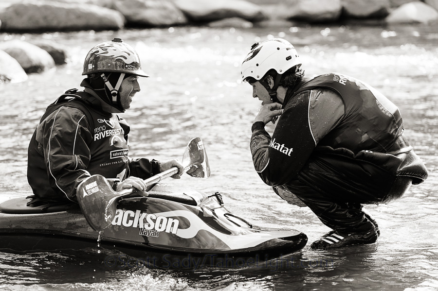Reno local and this year's defending champion Jason Craig, right, talks with Stephen Wright before the men's competition.
